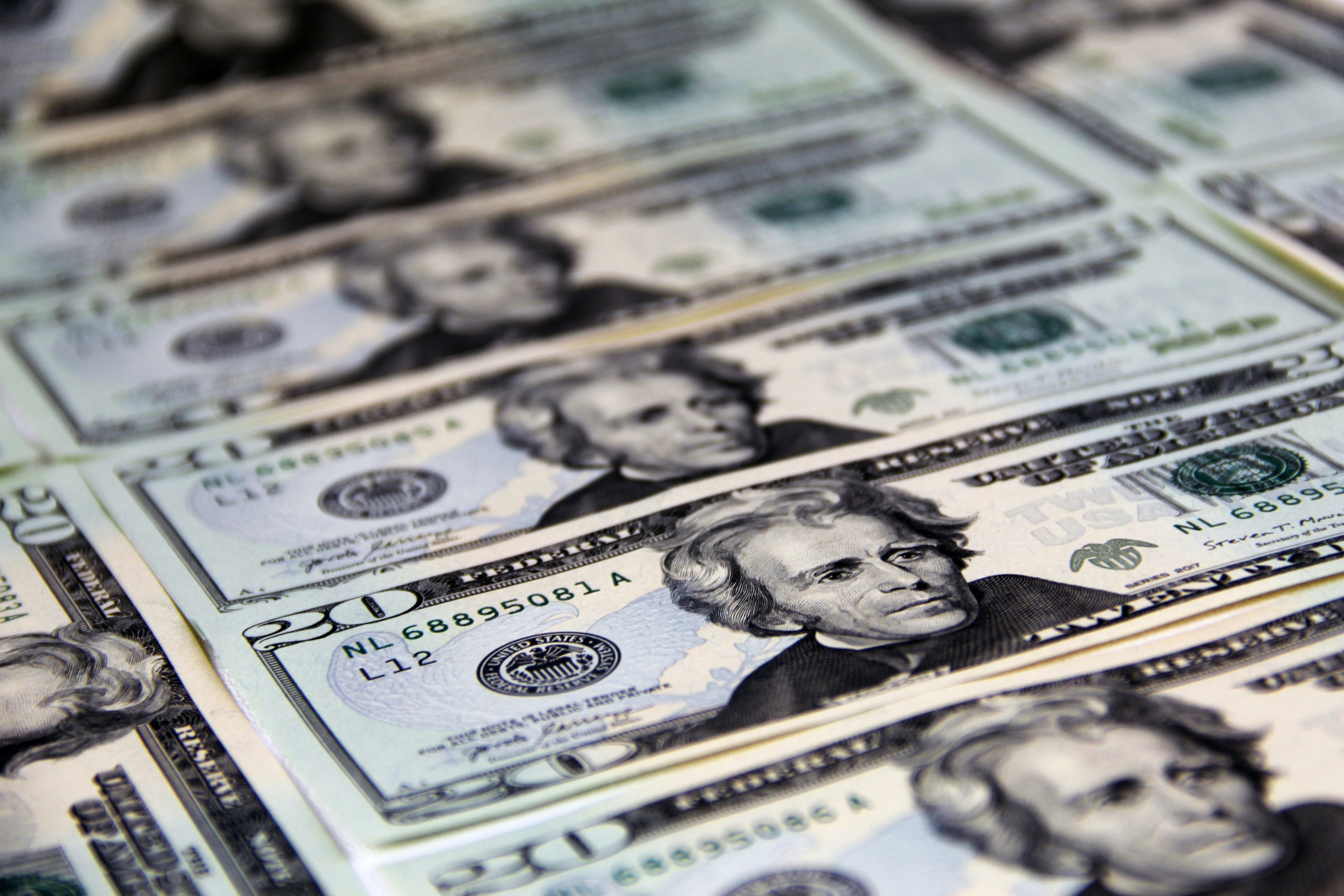 20 us dollar bills 3564390 scaled 1