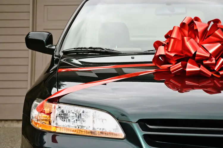 Who Can Give A Vehicle As A Gift